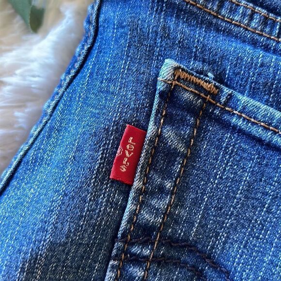 Levi’s 512 Perfectly Slimming Mid Rise Bermuda/Jort Cut Offs 12 - Picture 10 of 12